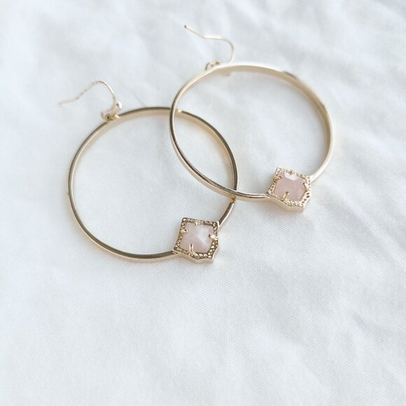 Kendra Scott Elberta Rose Quartz Gold Hoop Earrings - Picture 1 of 3